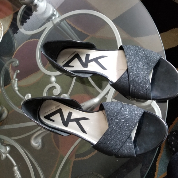 Anne Klein Flats - Picture 3 of 3